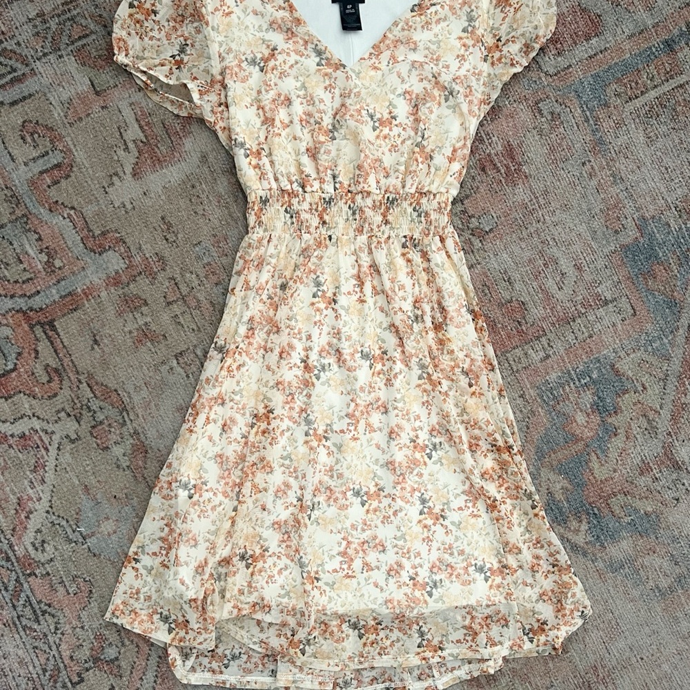 Chic Floral Midi Dress in Cream and Brown